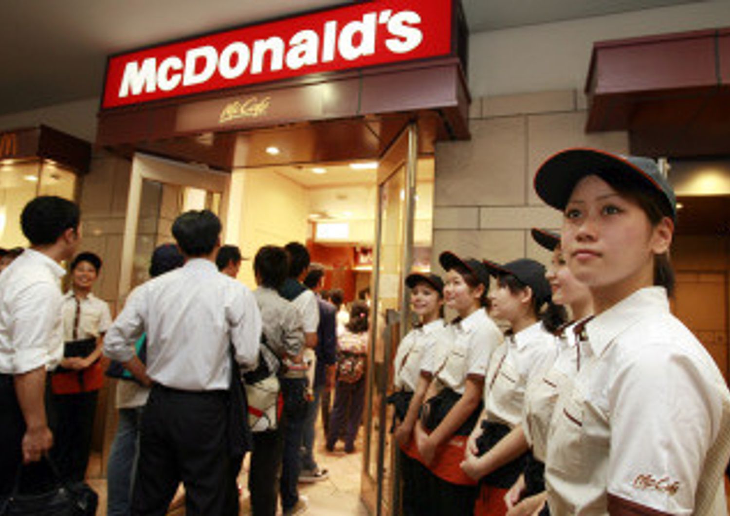 DENUDATA PER SCHERZO, MCDONALD PAGHERA&#39; 6,1 MLN
