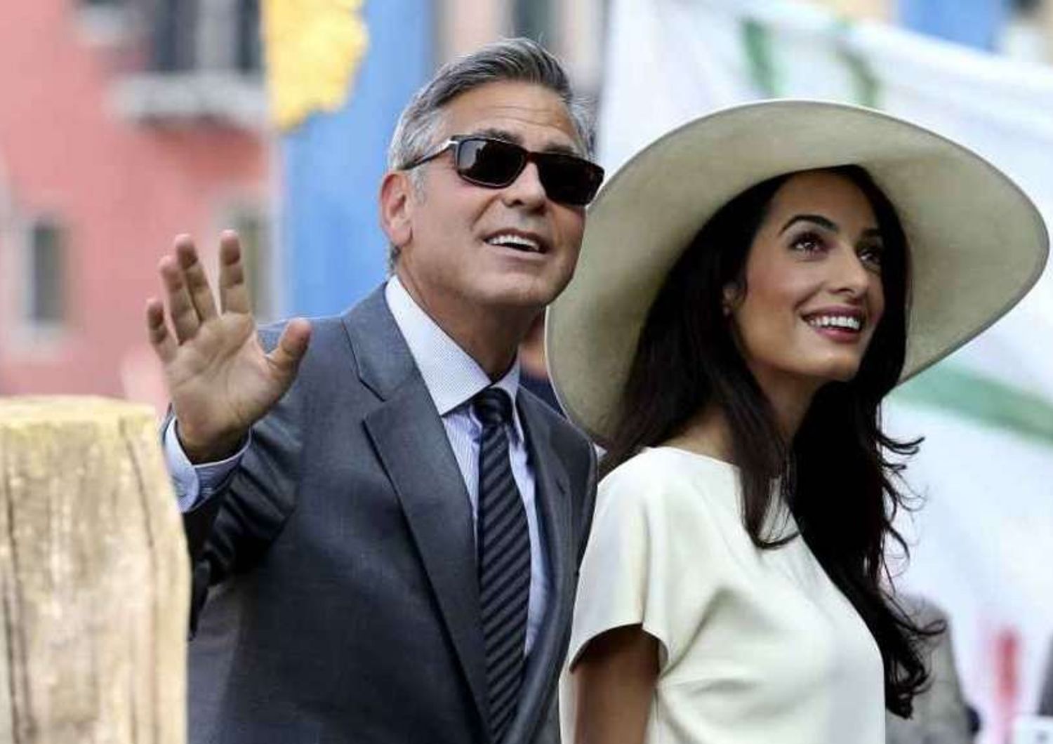 Con 10 minuti di cerimonia Clooney e Amal ufficialmente sposi