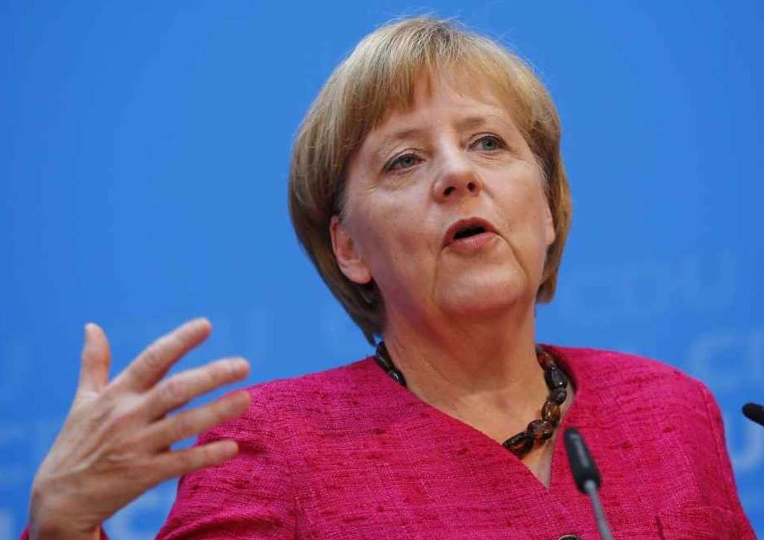 La Merkel boccia Italia e Francia"Riforme insufficienti, fare di piu'"