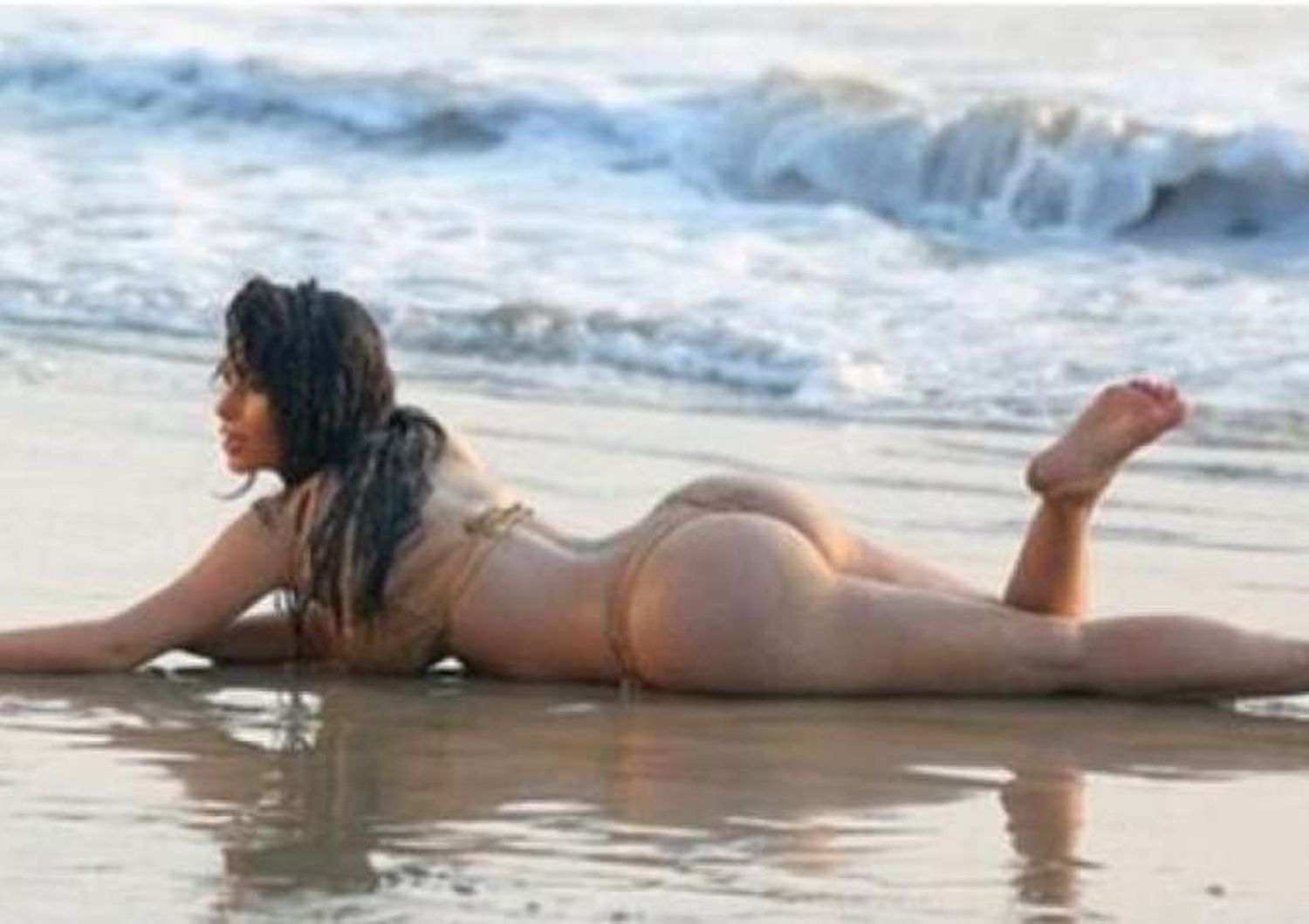 Vip: porno-hacker, in rete foto rubate di Kim Kardashian nuda