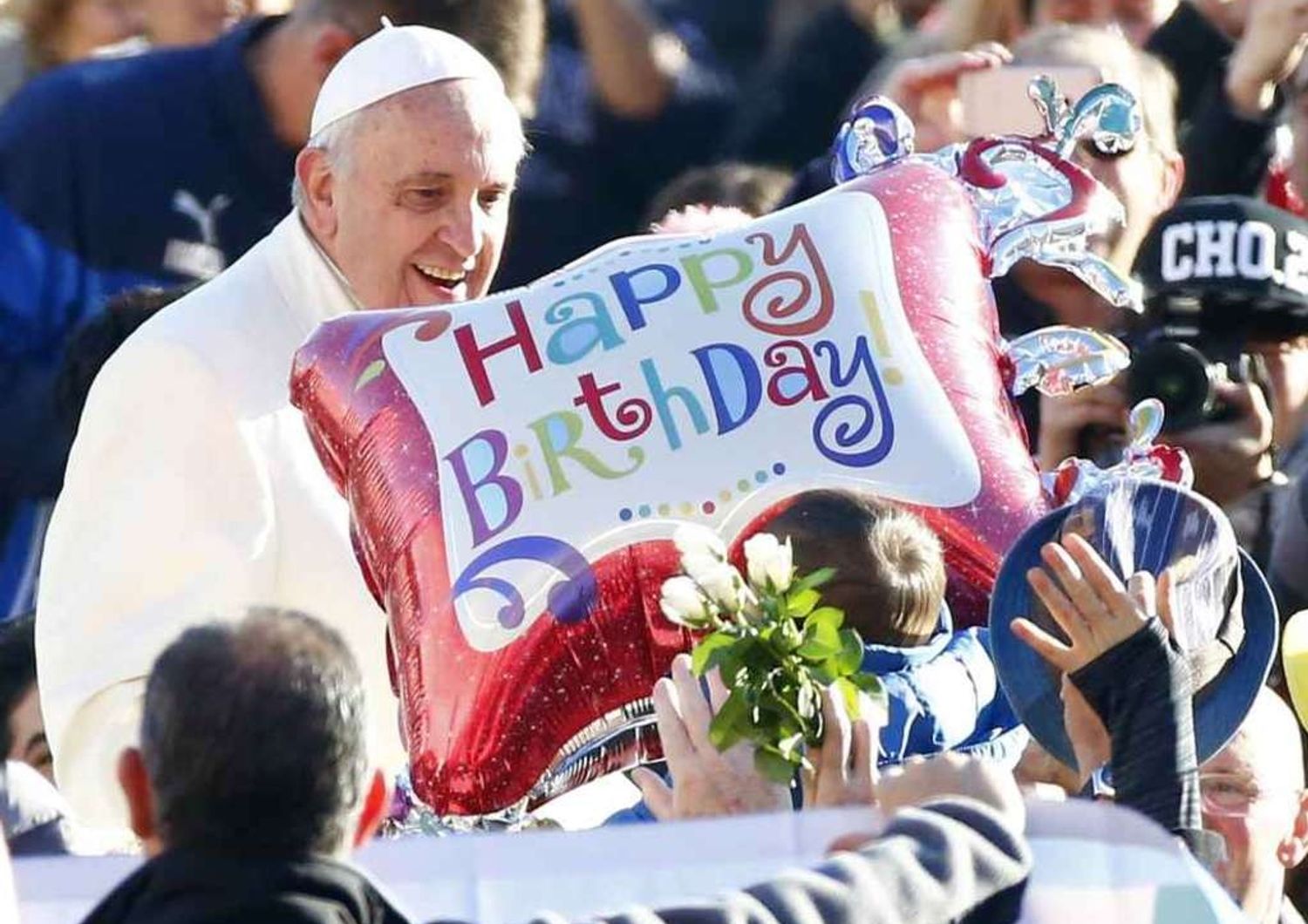 Il compleanno del Papa che cambia Chiesa - FOTO