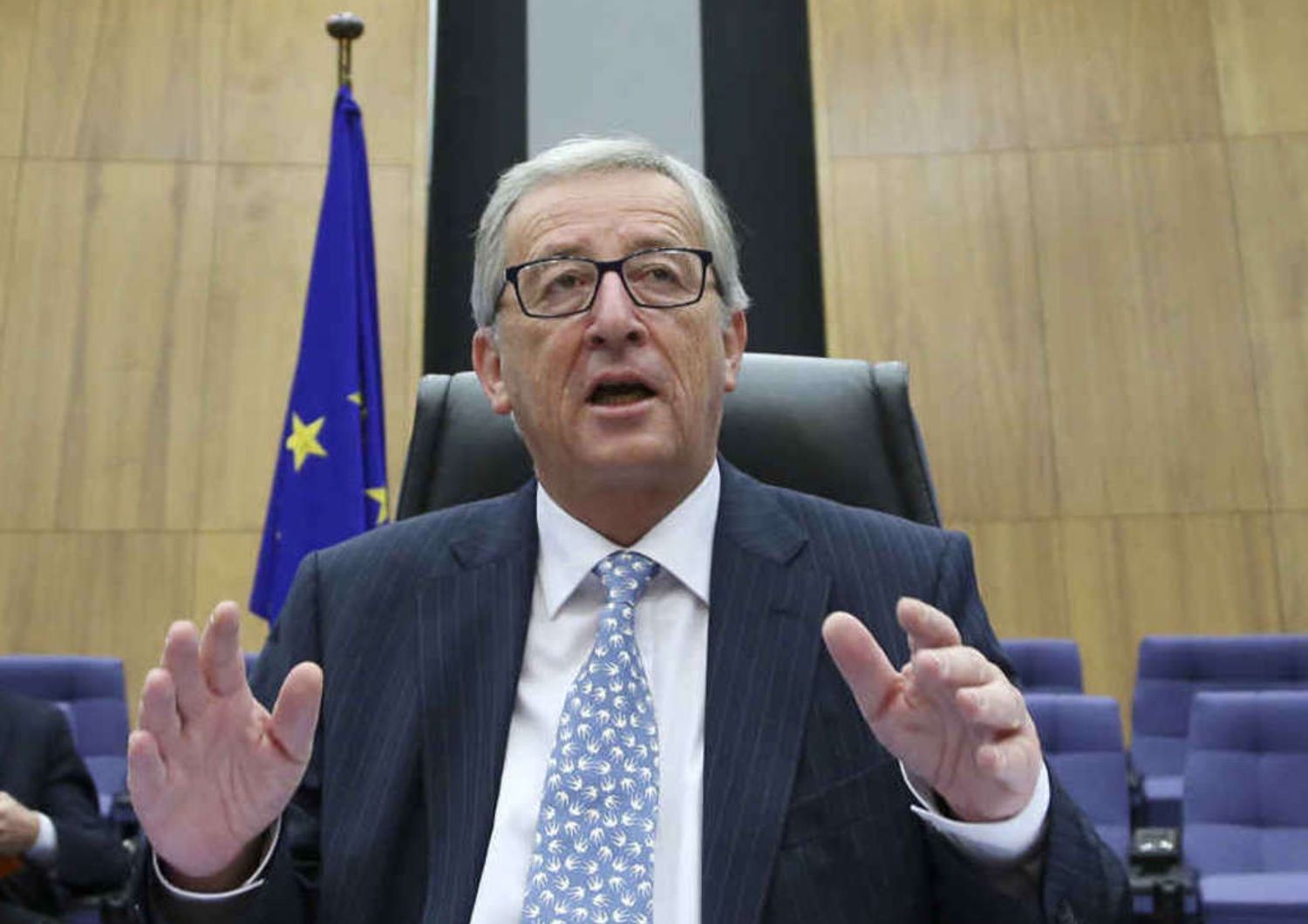 Juncker, "Italia e Francia agite o conseguenze spiacevoli"