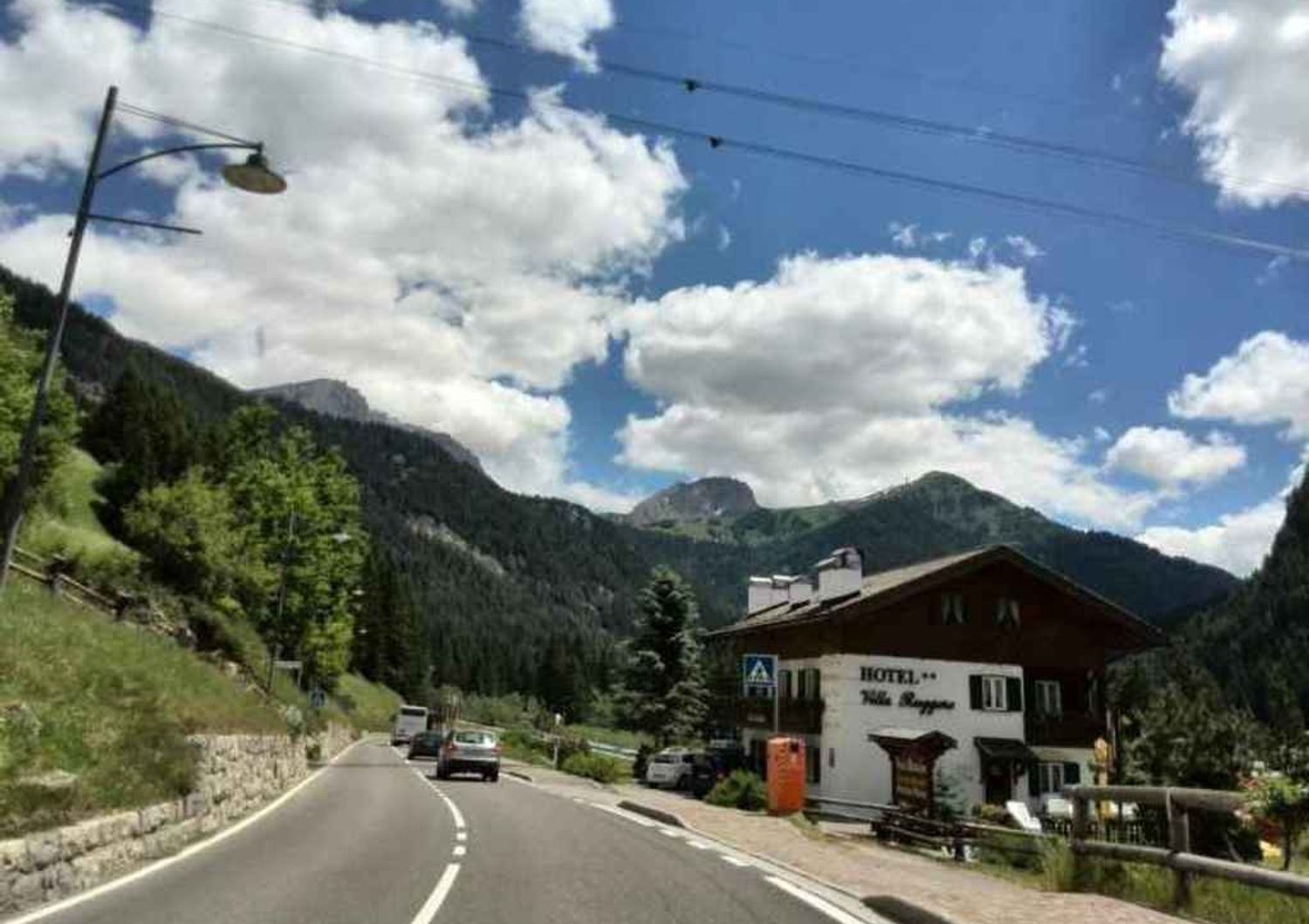 Sulle Dolomiti il "tour DolceVita in Porsche"