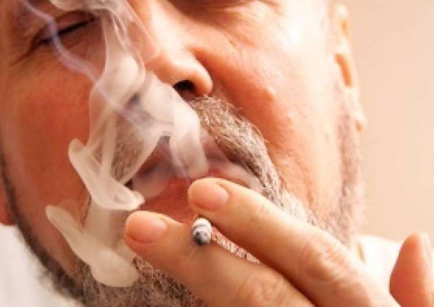 Maxi-risarcimento, RJ Reynolds deve pagare 23,6 miliardi a vedova fumatore