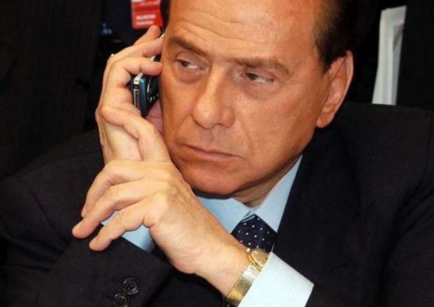 Escort: intercettazioni Berlusconi, "Stasera ho due bambine, una giornalista e una brasiliana"