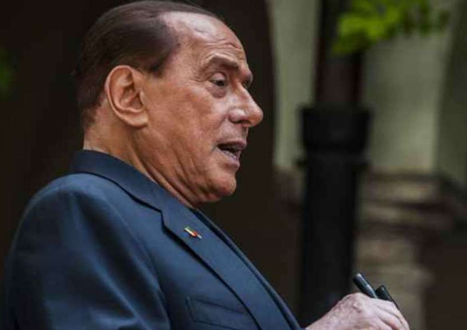 Berlusconi ai pensionati, "ho la vostra eta', votatemi"