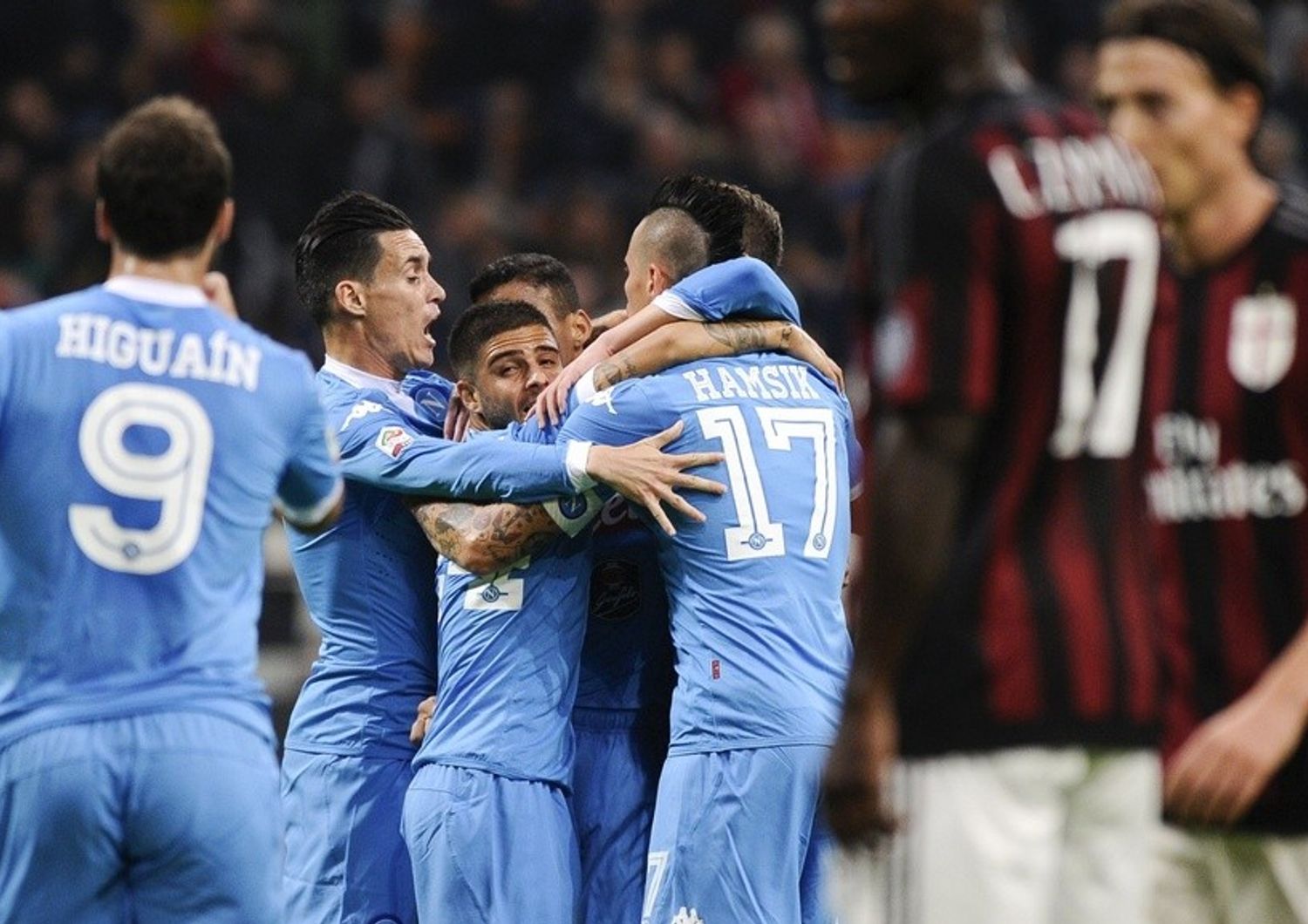 Calcio: poker azzurro a San Siro, il Napoli travolge il Milan 4-0