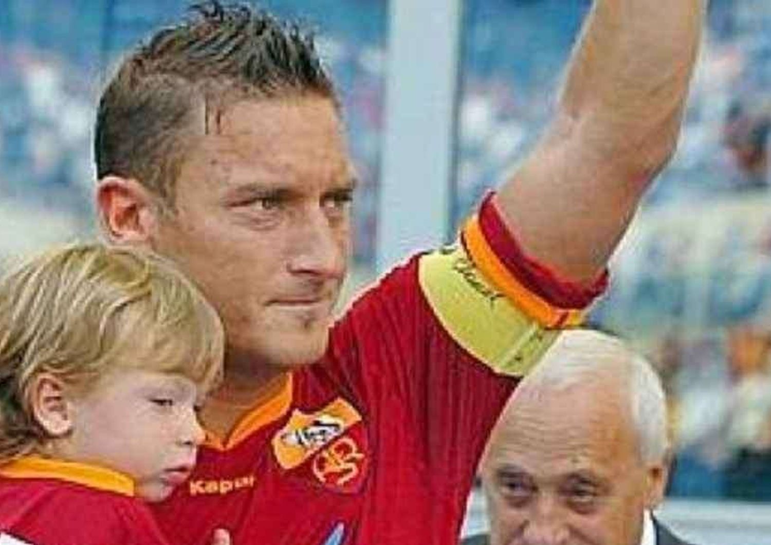 Totti: la 'bandiera' della Roma compie 38 anni "mi vogliono tutti bene" - Foto