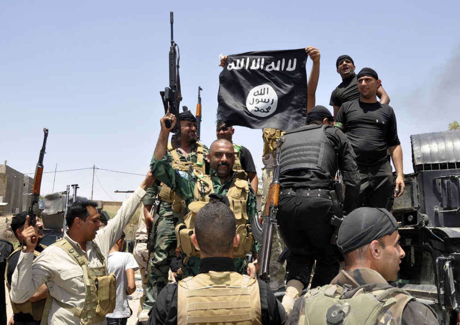 Isis: "Usa e Londra pronti alle truppe di terra in Siria"