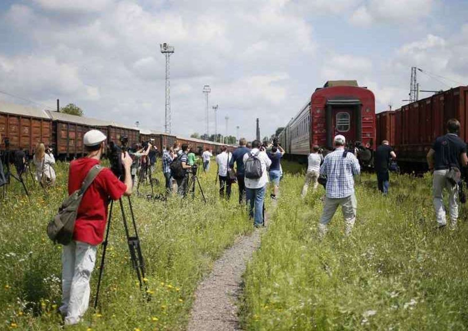 Aereo abbattuto: il treno con le salme e' arrivato a Kharkiv
