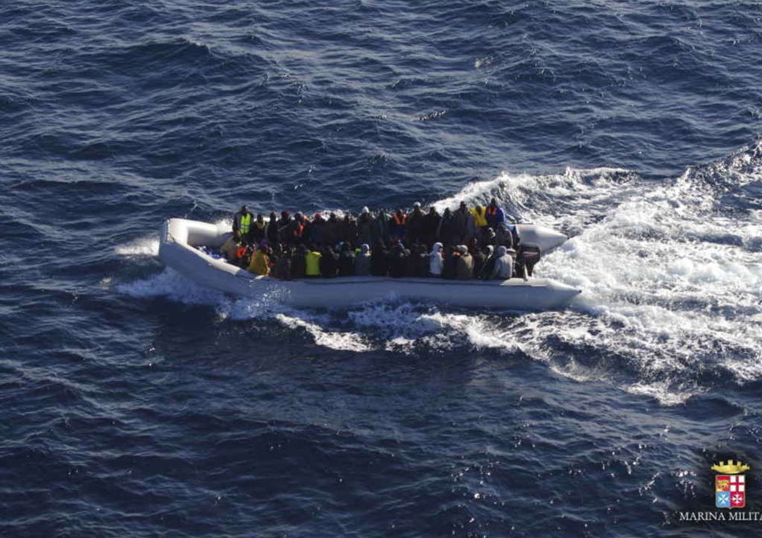 Nuovo naufragio con 10 morti In 24 ore salvati 941 immigrati