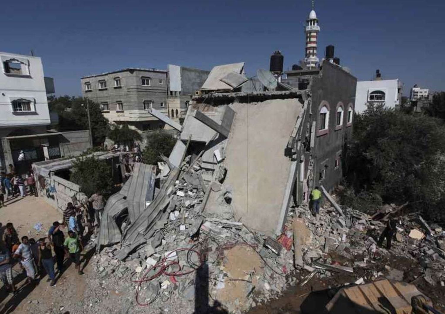 Israele ignora appelli e mantiene pressione su Gaza