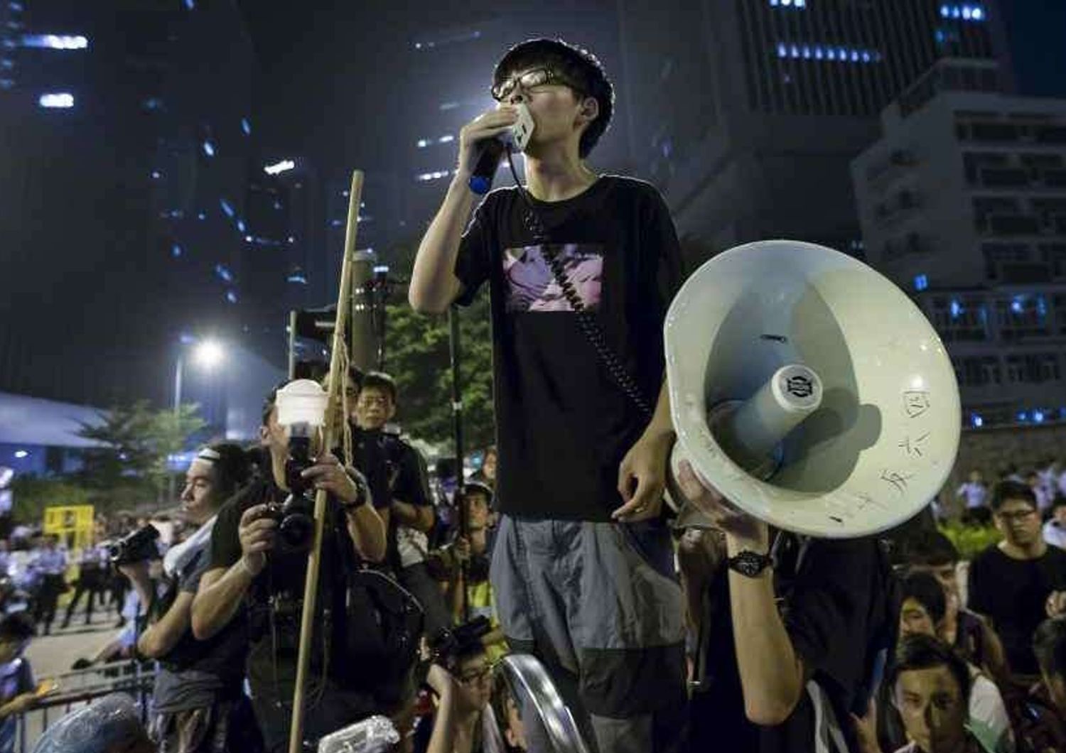 Hong Kong: segnali dialogo, ma Leung non si dimette