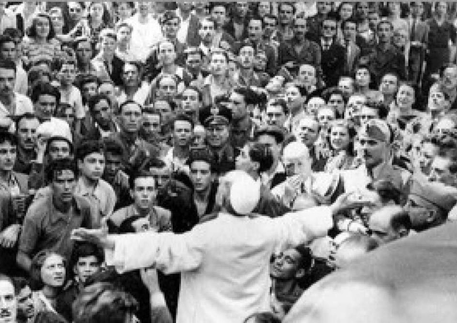 Storia: 71 anni fa il bombardamento di San Lorenzo; quando Pio XII scese tra le macerie