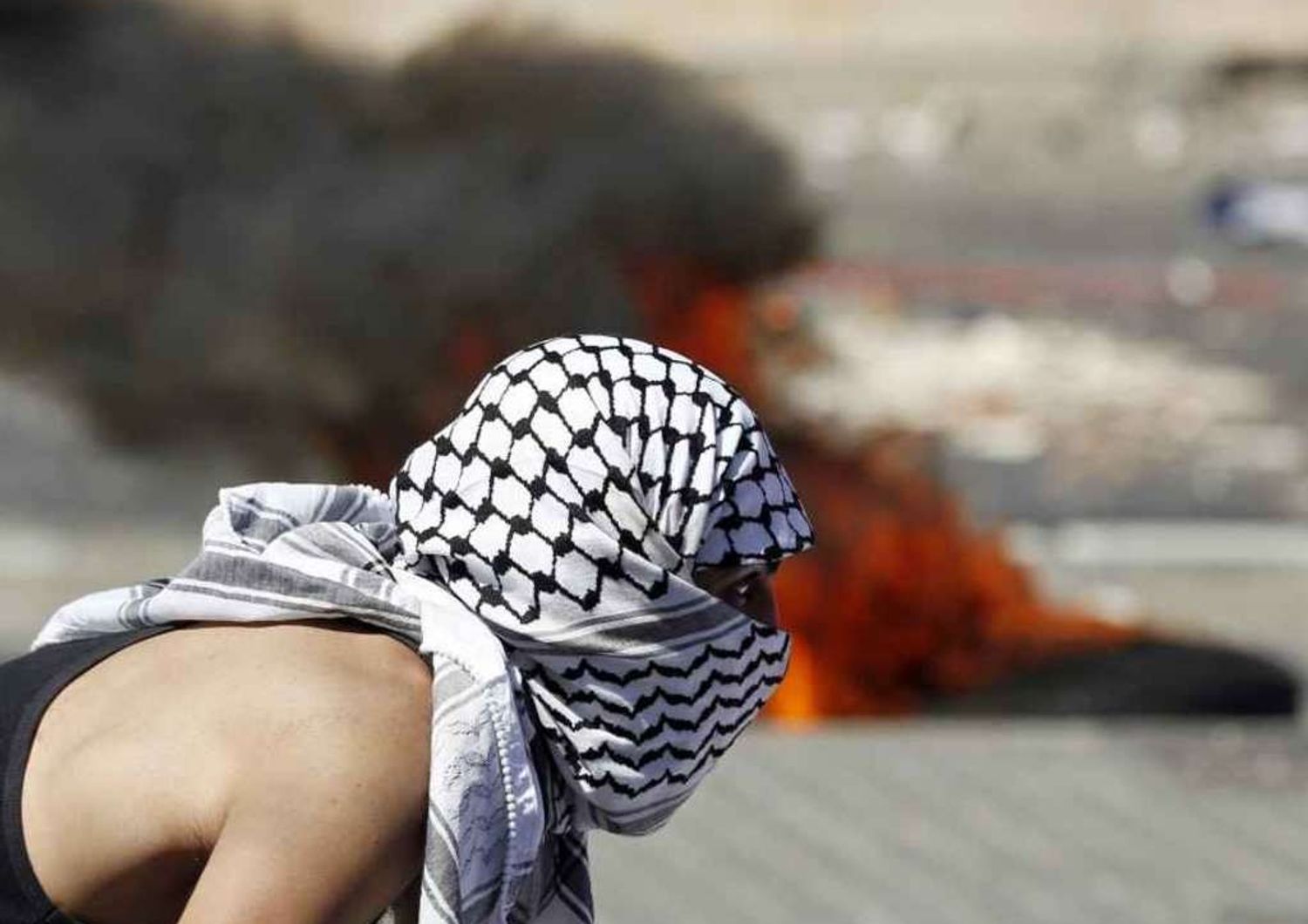 Rabbia e dolore a Gerusalemme, scontri a funerali del palestinese