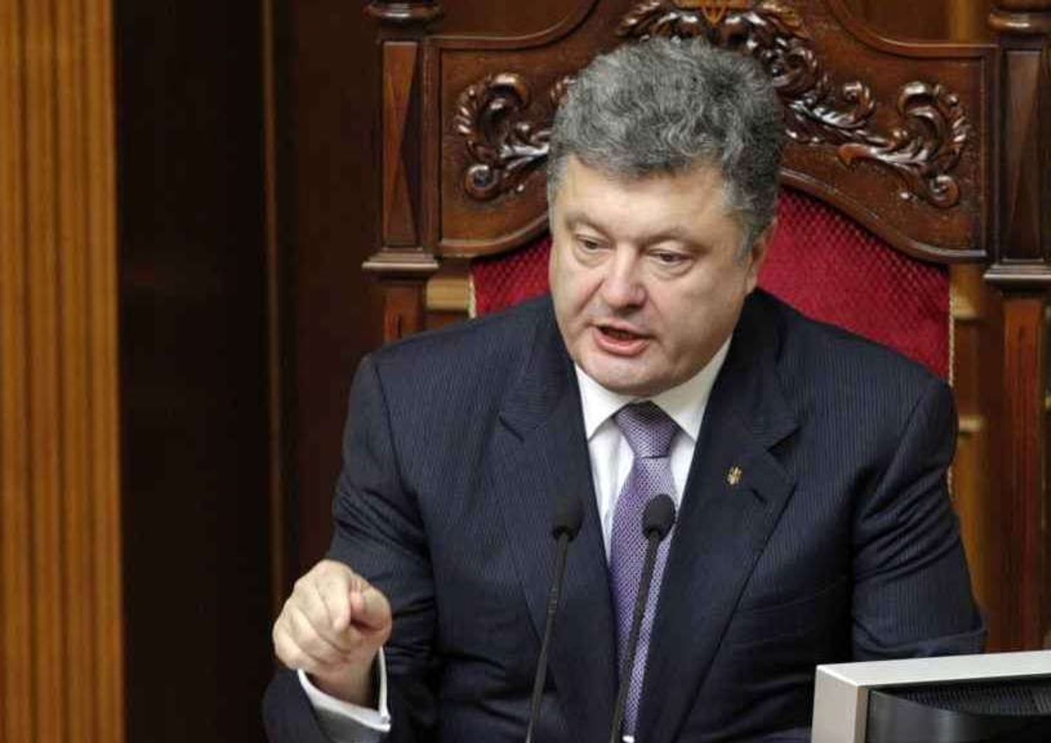 Poroshenko propone ai ribelli ucraini "nuovi colloqui"