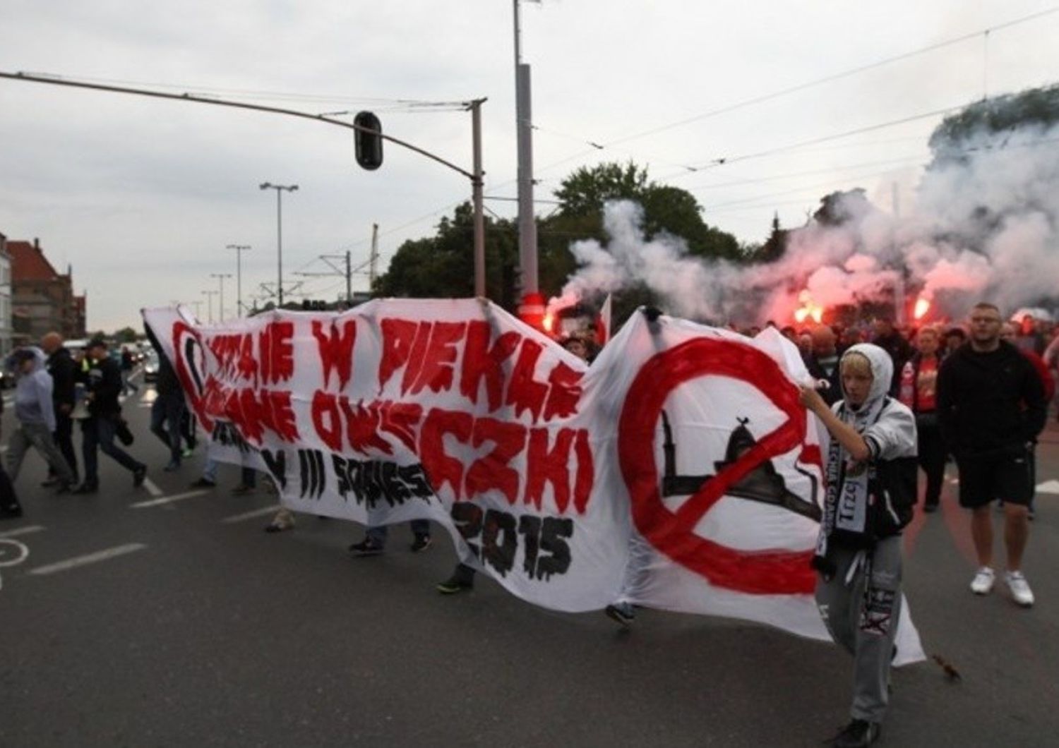 Migranti: a Varsavia, cinquemila in marcia contro il loro arrivo