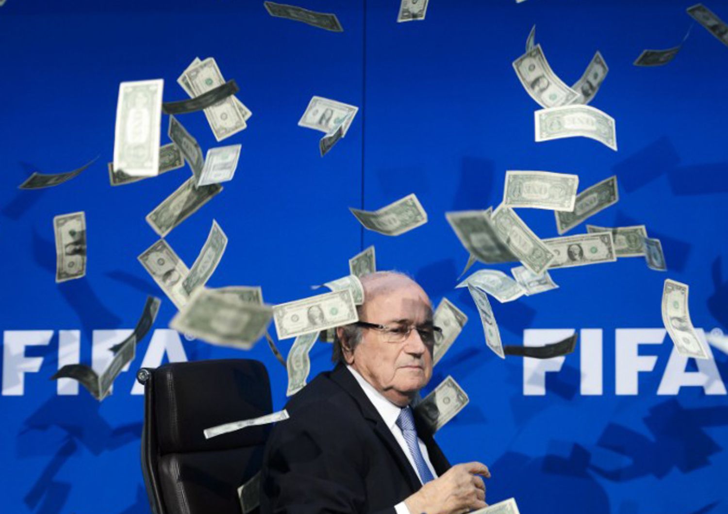 Contestazione ai danni di Sepp Blatter (Afp)