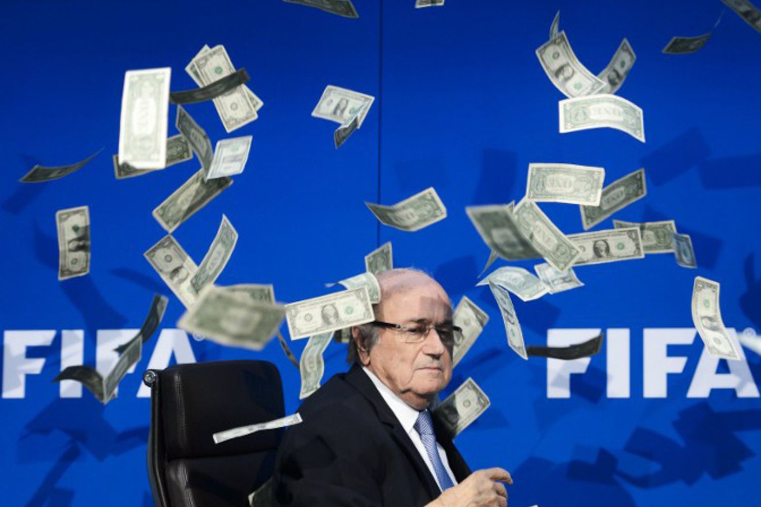 Contestazione ai danni di Sepp Blatter (Afp)