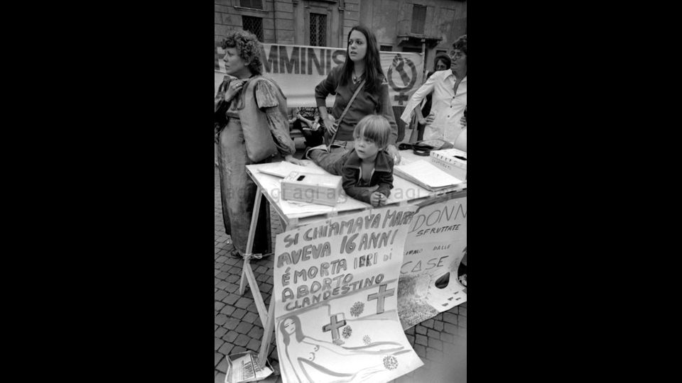 Estate 1975 scende in piazza il Movimento di liberazione della donna&nbsp;