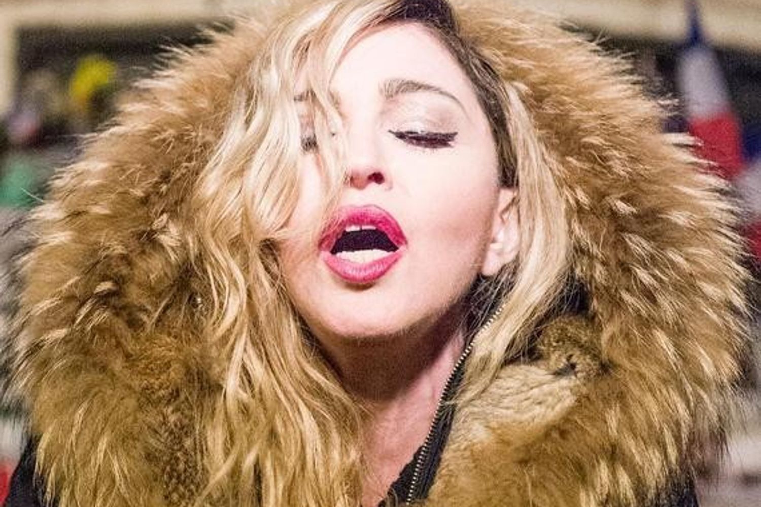 &nbsp;Madonna concerto Place de la Republique (instagram)