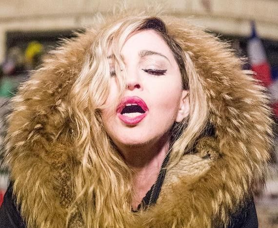 &nbsp;Madonna concerto Place de la Republique (instagram)