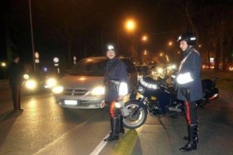 carabinieri in strada