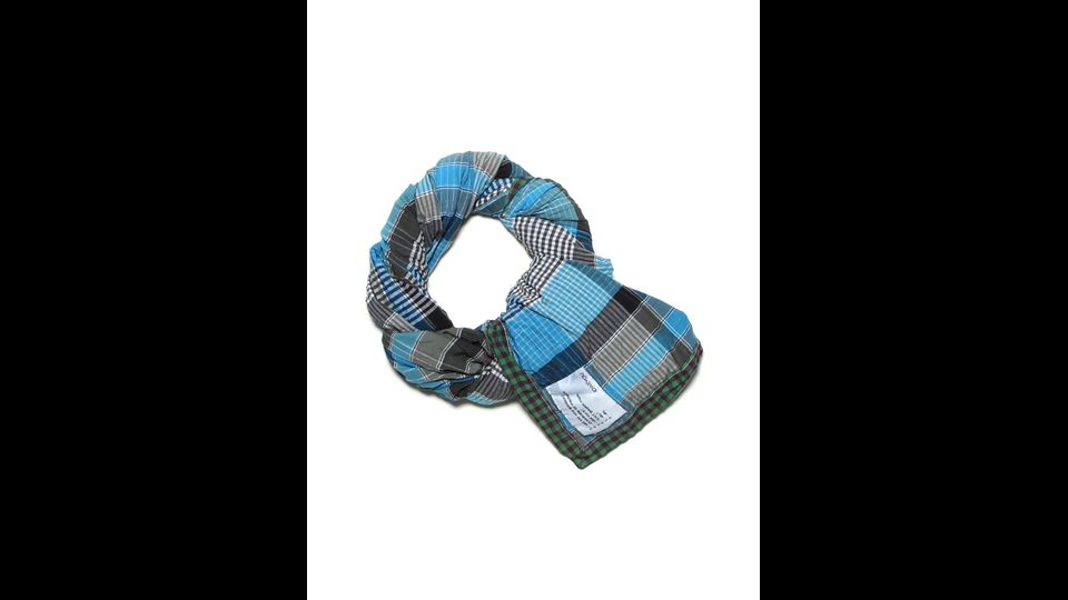 Da 39 euro. Non la solita sciarpa, ma un accessorio che ha la sua storia&nbsp;