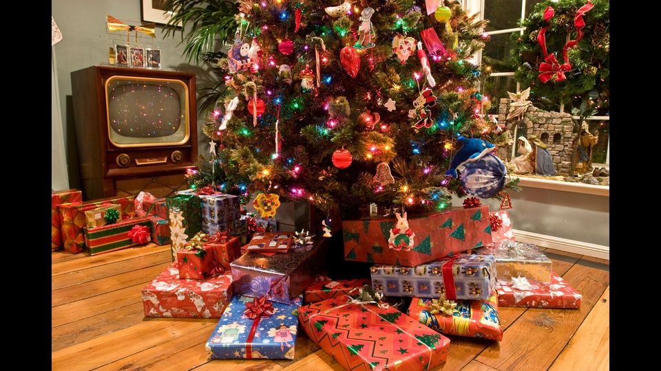 &nbsp;C&rsquo;&egrave; il compagno musicista, l&rsquo;amico nerd, quello avventuroso e quello fissato per la fotografia. C&rsquo;&egrave; l&rsquo;ecologista e la sorella che ama il vintage. Se cercare il regalo giusto diventa un rompicapo e il Natale un appuntamento da incubo ecco una carrellata di proposte per tutte le tasche: dal regalo eco-friendly a quello pi&ugrave; tecnologico fino all&rsquo;oggetto pi&ugrave; inutile che nessuno vorrebbe ricevere.