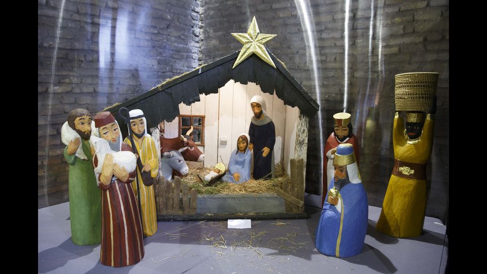 Svezia - legno scolpito e dipinto a mano&nbsp;