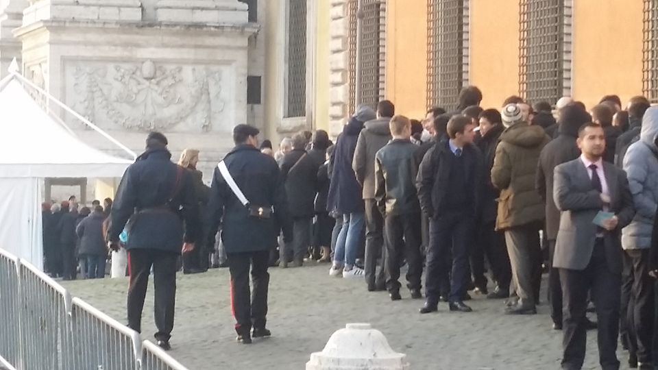 Papa Francesco apre la Porta Santa della Basilica di San Giovanni in Laterano, la terza compiuta personalmente da Bergoglio dopo quelle di Bangui in Centrafrica e di San Pietro &nbsp;