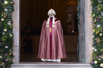 Papa apre Porta Santa di San Giovanni &quot;&egrave; il tempo del perdono&quot;