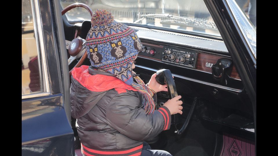 Rainbow Magicland, il pi&ugrave; grande Parco divertimenti di Roma, ha aperto le porte al personale delle Forze Armate per la Festa di Natale. L&rsquo;Aeronautica Militare ha messo  a disposizione un simulatore di volo, mentre alla Main Street  si e' esibita la Banda dell&rsquo;Esercito.Al Castello e' stato possibile incontrare il vincitore di Junior Master Chef Andrea Picchione che assieme a Sofia Sciamma sono stati protagonisti del  Lunch Show e gli Chef stellati Sandro Masci e Giulia Steffanina, che hanno proposto  due divertenti laboratori, Cupcake e Club Sandwich.