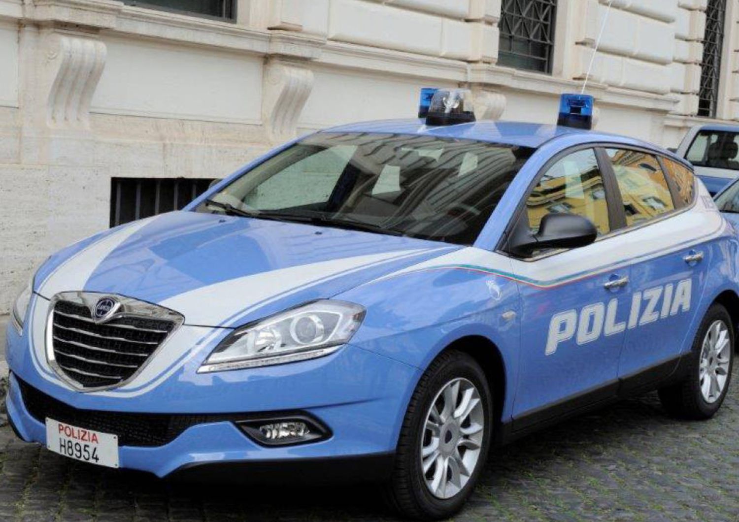 Auto Polizia  &nbsp;