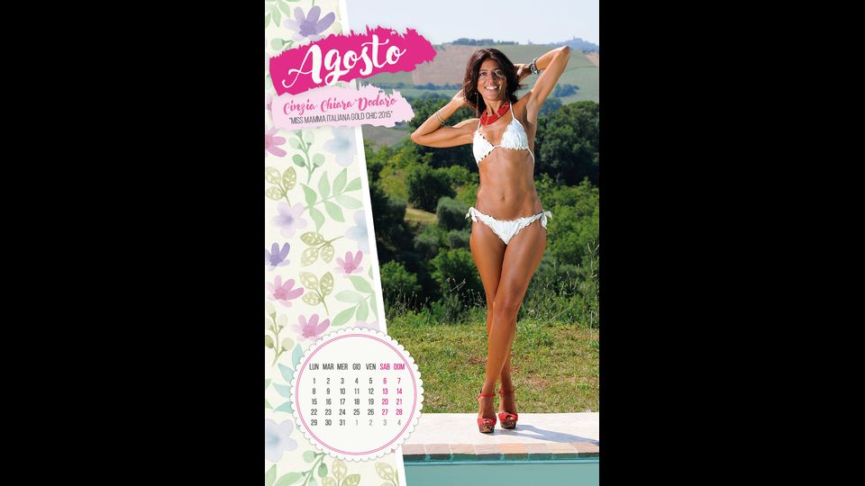 AGOSTO: CINZIA CHIARA DODARO, 46 anni, impiegata amministrativa, di Forl&igrave;, mamma di Sofia di 15 anni. &Egrave; la vincitrice della fascia &ldquo;Miss Mamma Italiana GOLD CHIC 2015&rdquo;.