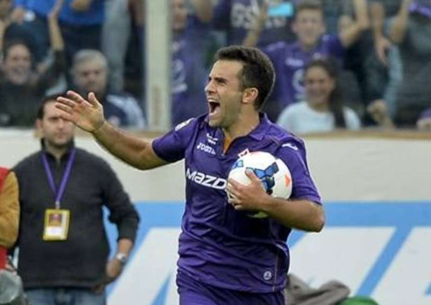 Calcio: Fiorentina, Rossi "vincere in viola e tornare in azzurro"