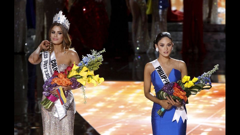 &nbsp;Ariadna Gutierrez, con la seconda classificata e vera reginetta del concorso Pia Alonzo Wurtzbach