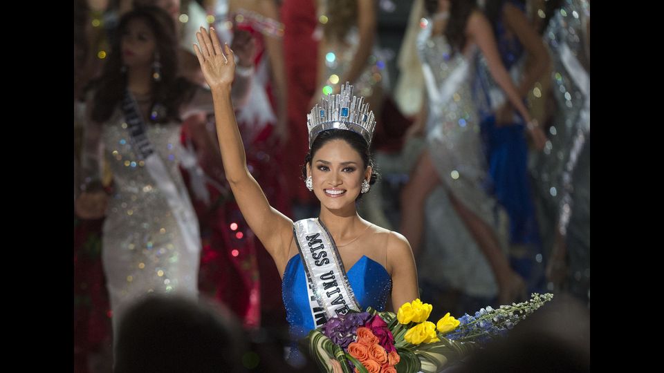 &nbsp;Miss Universo 2015: corona alla reginetta sbagliata, la vincitrice &egrave; Miss Filippine