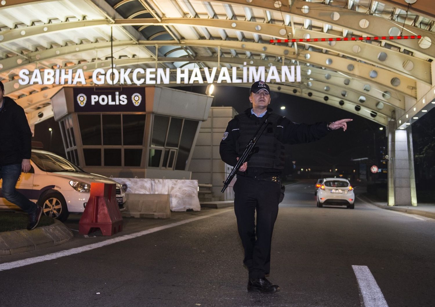 Paura a Istanbul, esplosione in aeroporto - VIDEO