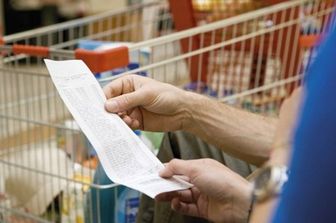 Inflazione consumi economia costo della vita prezzi carrello spesa