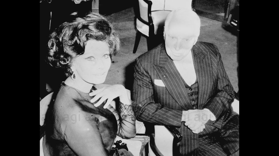 Charlie Chaplin e Sophia Loren a Londra, 4 novembre 1965
