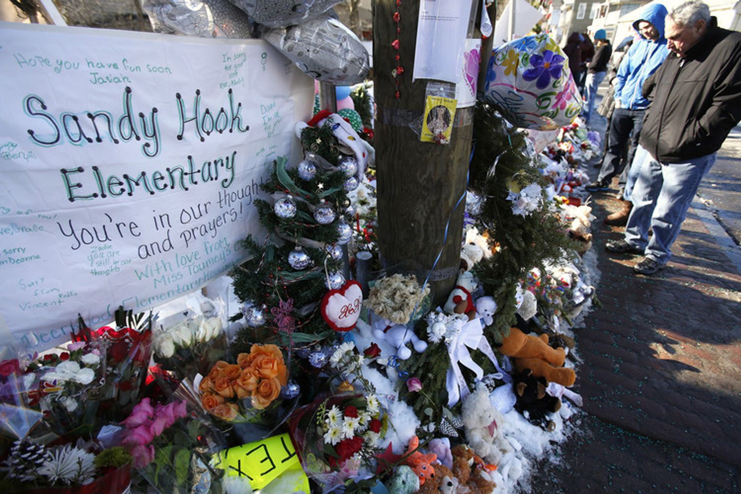 &nbsp;Strage scuola-elementare Sandy Hook Connecticut - Reuters