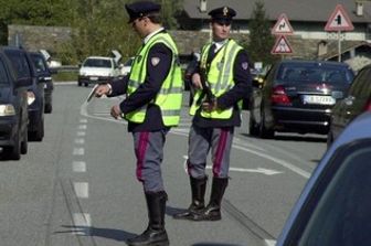 &nbsp;Polizia stradale