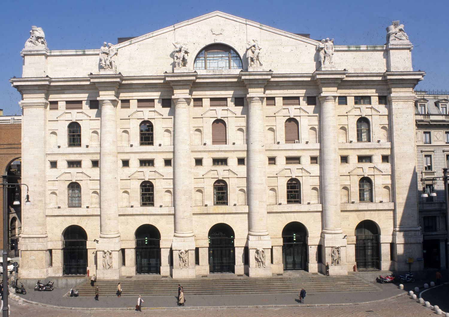 Borsa Milano piazza Affari (imagoeconomica)&nbsp;