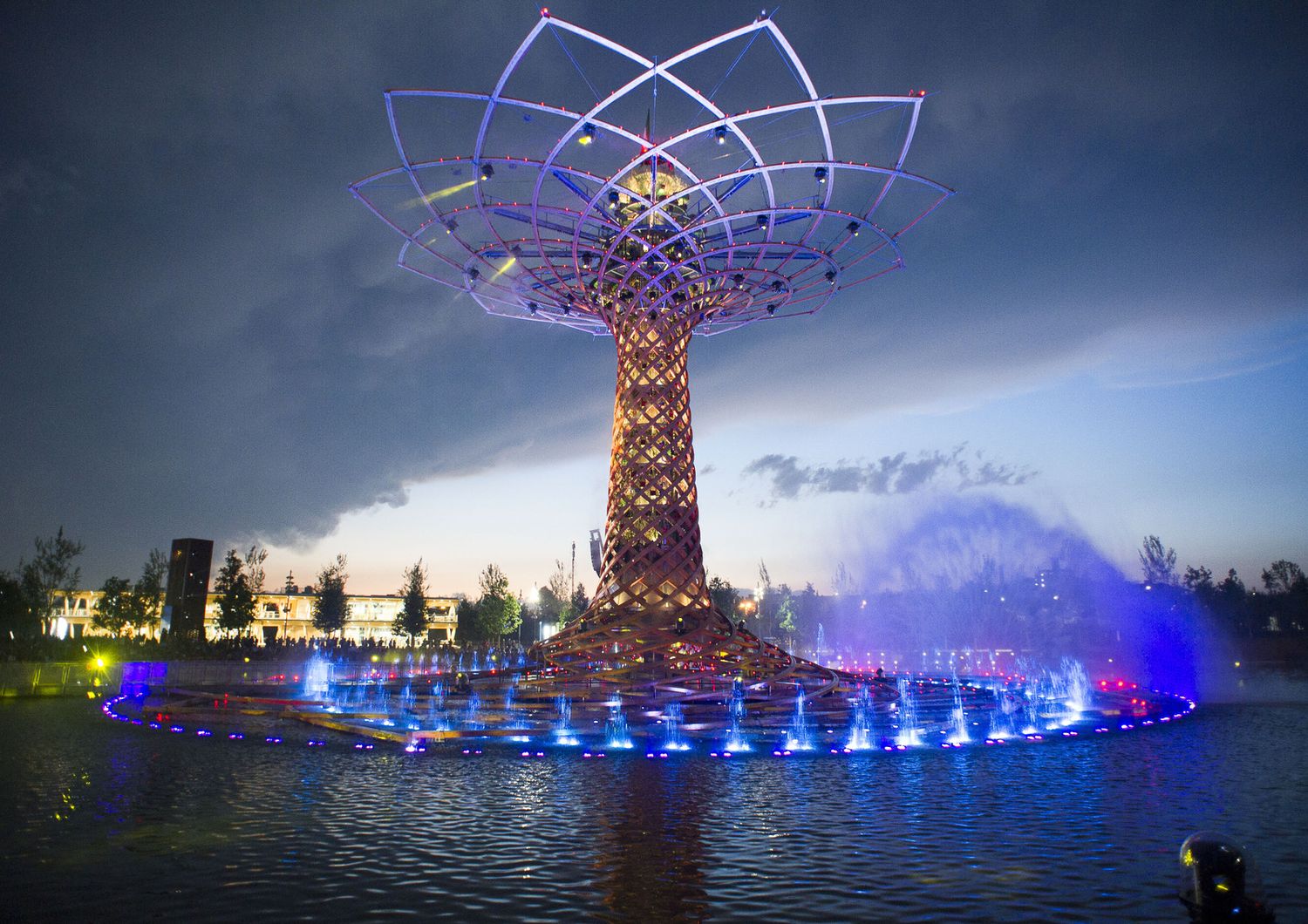 &nbsp;Apre Expo 2015 Nella foto l'Albero della vita