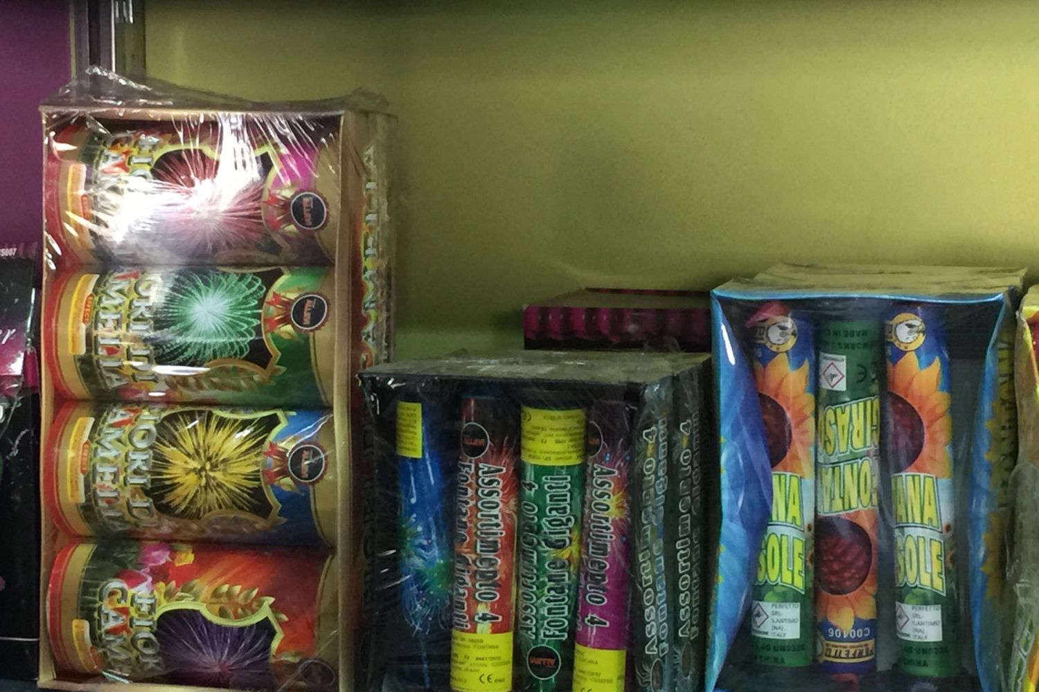 Fuochi d'artificio colorati a Napoli&nbsp;