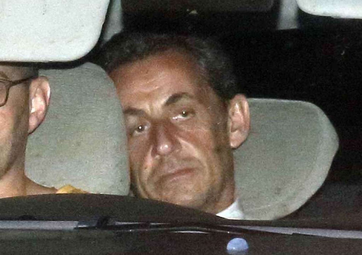 Sarkozy incriminato stasera in tv, a rischio suo futuro politico