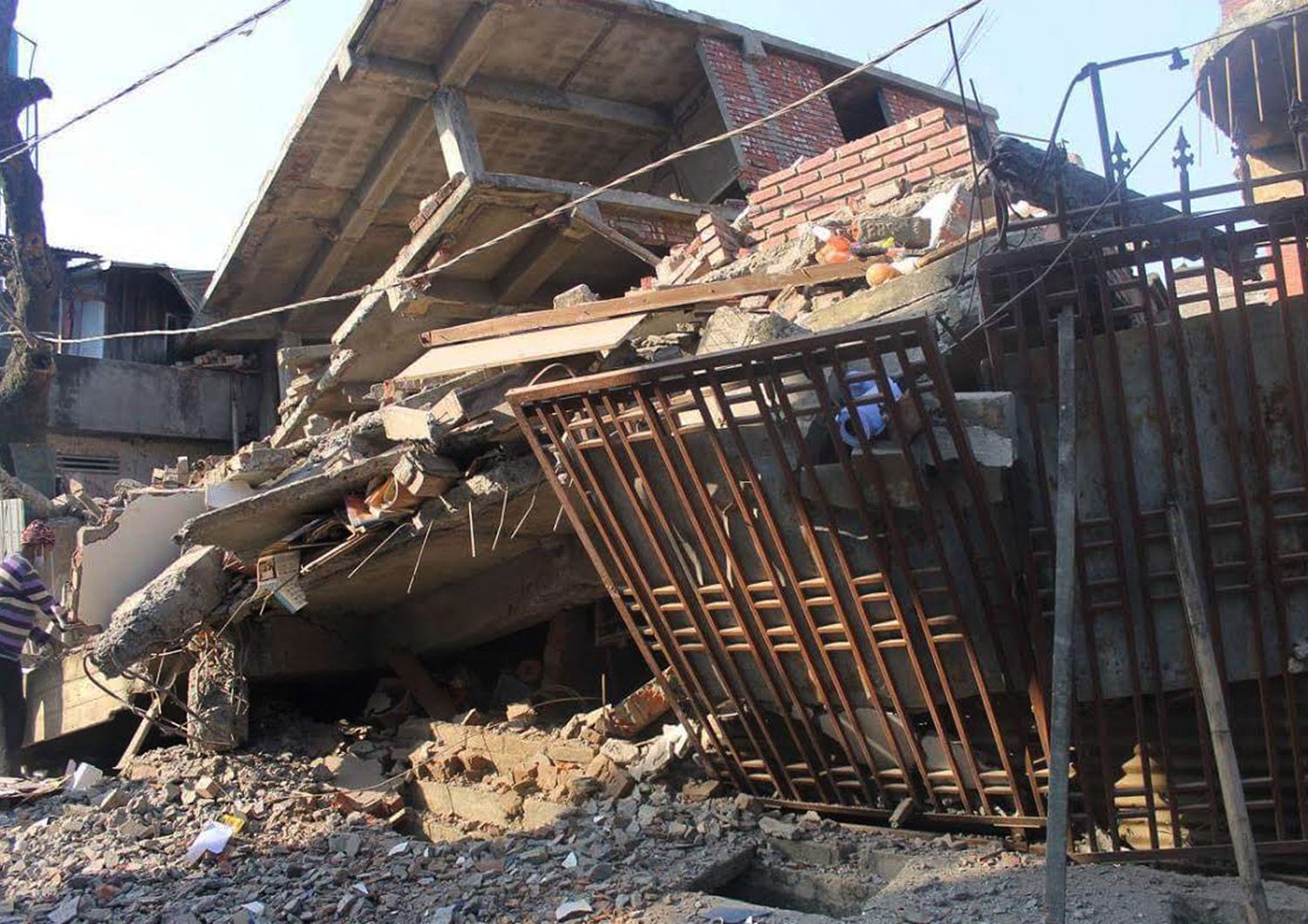 India: sisma 6.7, trema Manipur. Morti anche in Bangladesh