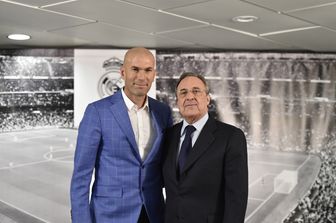 Zidane e Florentino Perez (Afp)&nbsp;