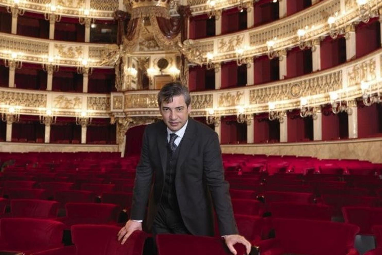 Nicola Luisotti direttore d'orchestra (facebook)&nbsp;